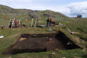 Midden excavation at E172 Tatsipataa