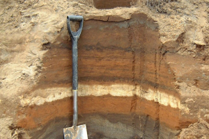 Hekla 3 and Hekla 4 tephra layers at Hrísheimar, south of Mývatn.