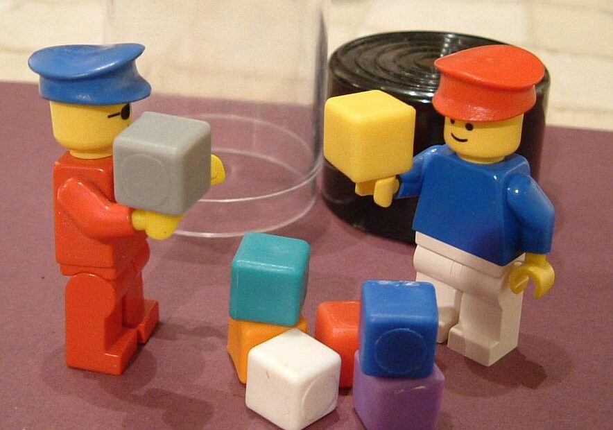 Picture of Lego minifigures with bricks